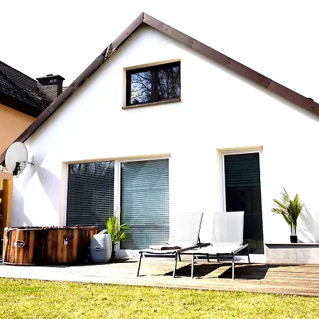 Loft House Dom Na Wylacznosc Z Jacuzzi Ski&spa 拉布卡